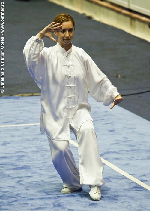 071-Wushu-Taolu-oeffner.jpg