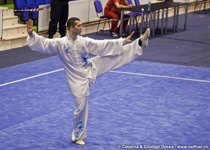 158-Wushu-Taolu-oeffner.jpg