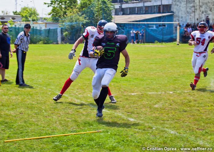 140-Fotbal-American-BW-vs-Predators-Cristian-Oprea.jpg