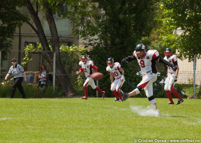 194-Fotbal-American-BW-vs-Predators-Cristian-Oprea.jpg