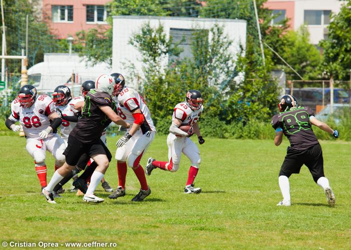 210-Fotbal-American-BW-vs-Predators-Cristian-Oprea.jpg